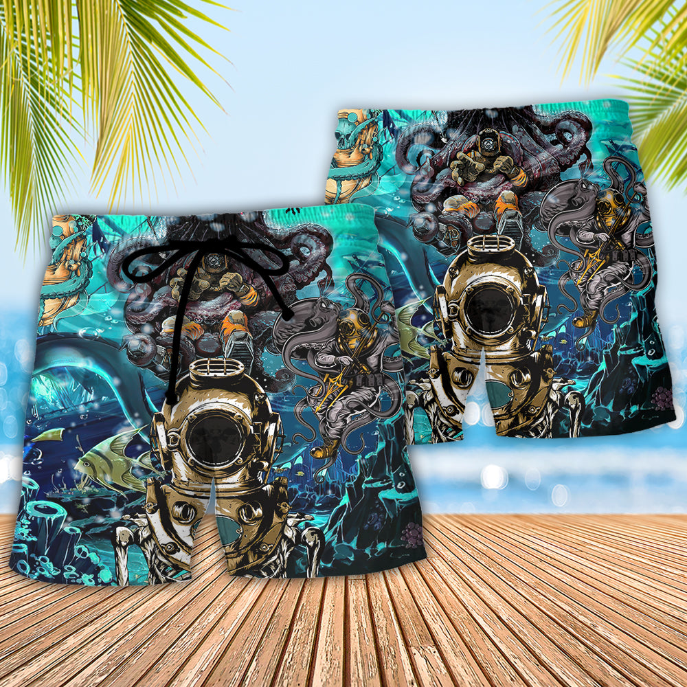 Scuba Diving Beach Shorts Pattern Detail For Seaside Leisure And Bright Seasonal Outfits