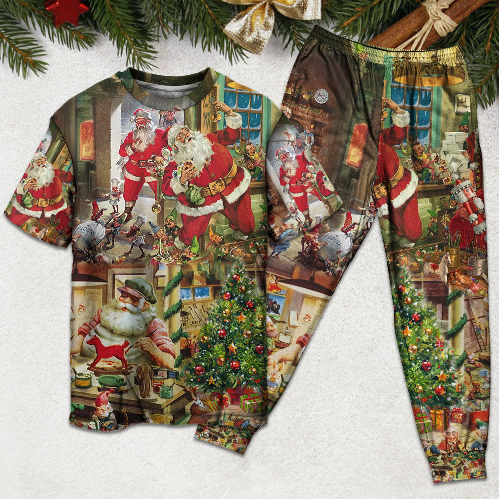 Santa Christmas Toy Workshop Short Sleeve Pajamas Set For Festive Sleepovers And Family Photos