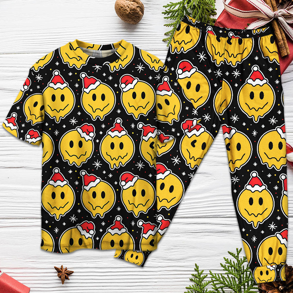 Smiling Face With Santa Hat Christmas Short Sleeve Pajamas Set For Holiday Bedtime And Cozy Home Wear
