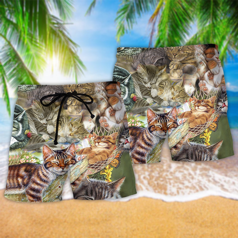Sleeping Cat Cute Beach Shorts Pattern Detail For Everyday Outings And Easy Warm Weather Wear