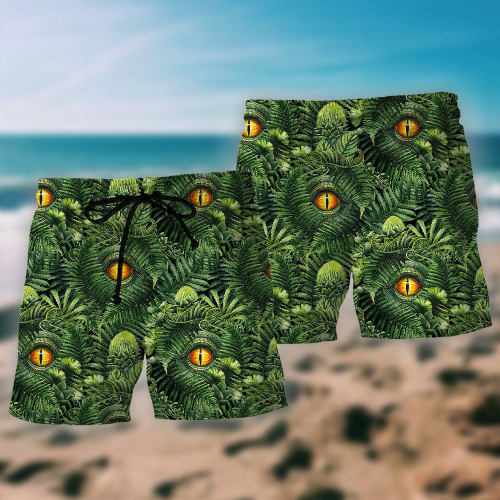 Lizard Eye Amazing Leaf Beach Shorts Graphic Detail For Resort Trips And Casual Outings