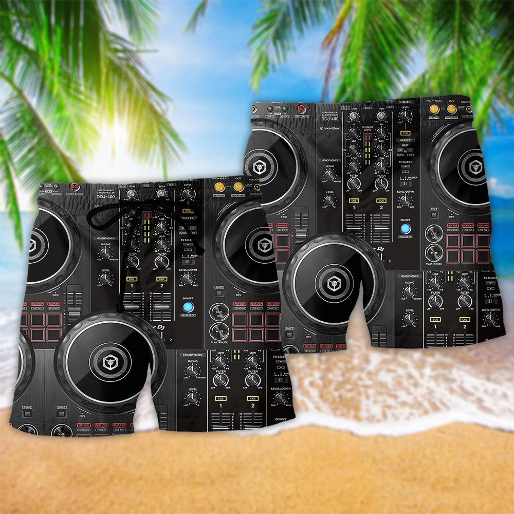 DJ Music Beach Shorts Pattern Detail For Cruise Vacations And Flexible Everyday Wear