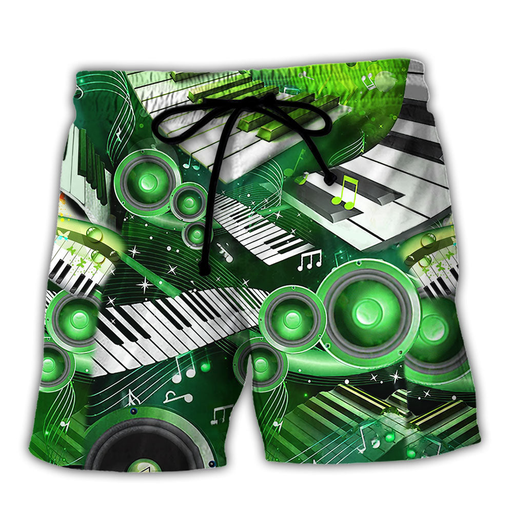 Green Piano Music Beach Shorts For Oceanfront Escapes And Bright Seasonal Outfits