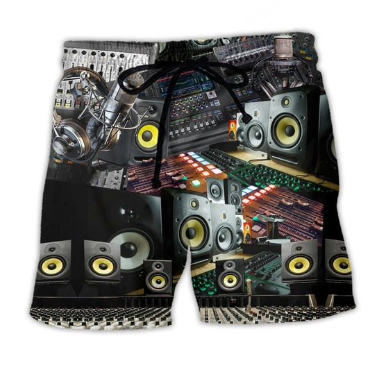 Music Studio Beach Shorts For Oceanfront Weekends And Relaxed Holiday Style