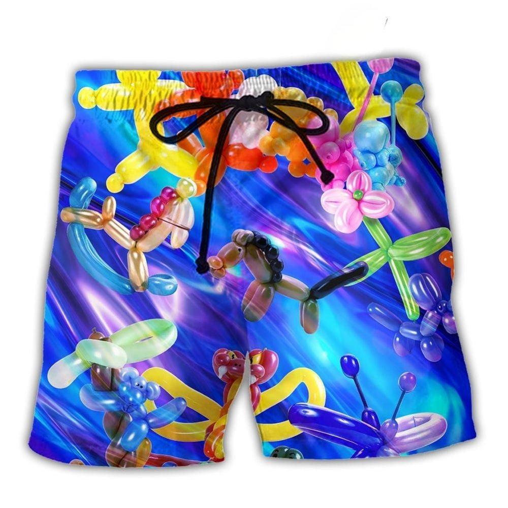 Balloon Modeling Colorful Beach Shorts For Oceanfront Weekends And Leisure And Relaxation