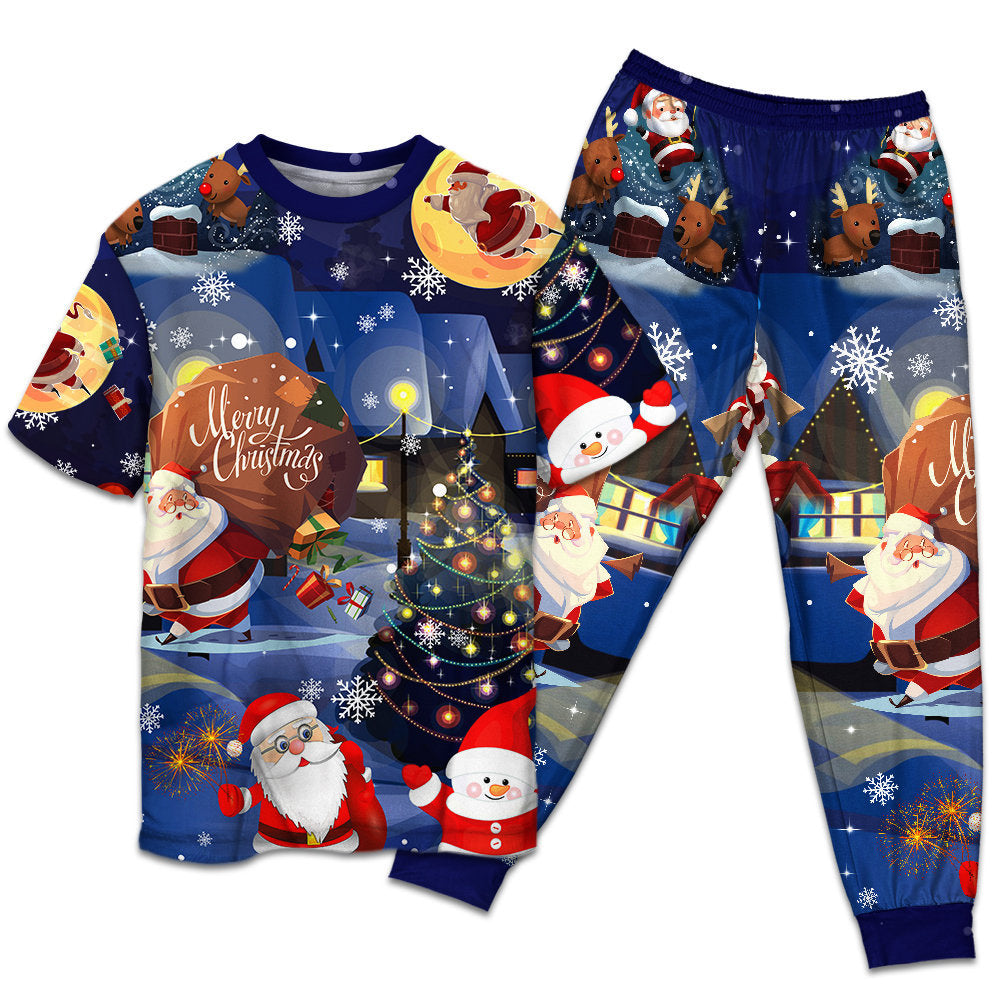 Santa And Christmas Gifts Short Sleeve Pajamas Set For Christmas Sleepwear And Family Lounging