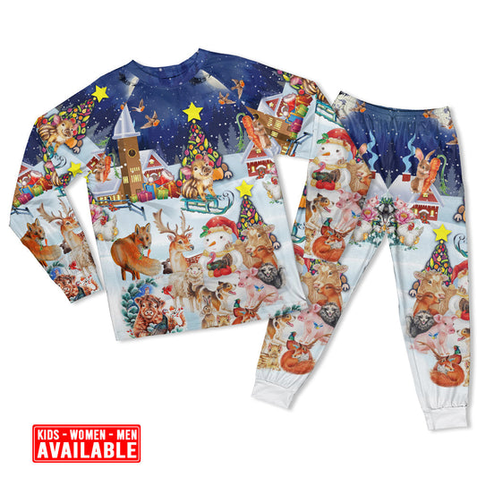 Happy Animals Christmas Long Sleeve Pajamas Set For Winter Nights And Thoughtful Gifting