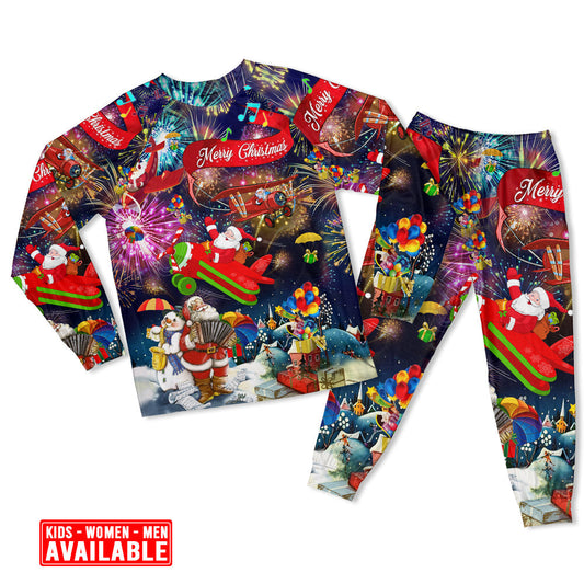 Santa Spreading Christmas Joy Long Sleeve Pajamas Set For Festive Sleepovers And Family Photos