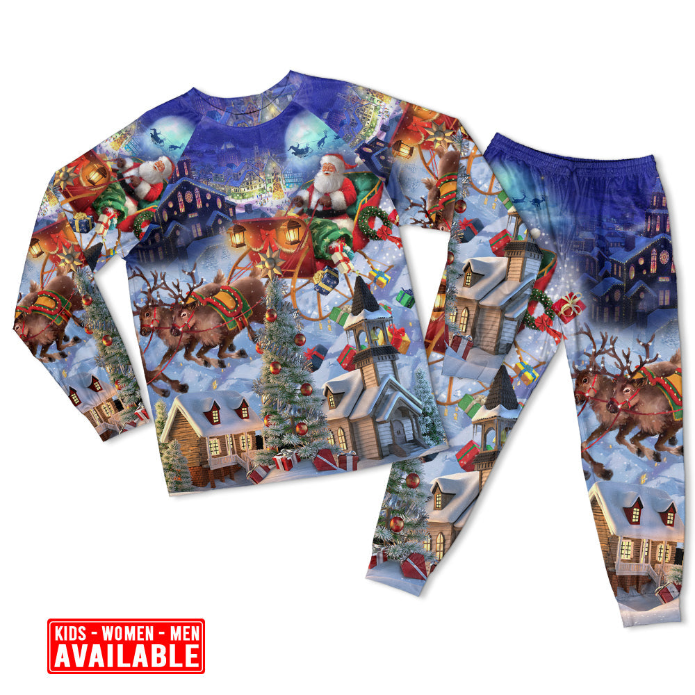 Santa Holiday Reindeer And Gifts Long Sleeve Pajamas Set For Christmas Mornings And Relaxed Lounging