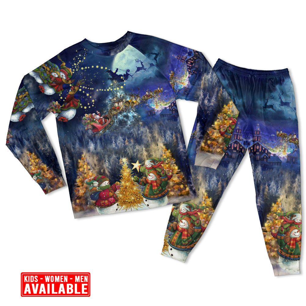 Loving Family Christmas Long Sleeve Pajamas Set For Holiday Bedtime And Cozy Home Wear