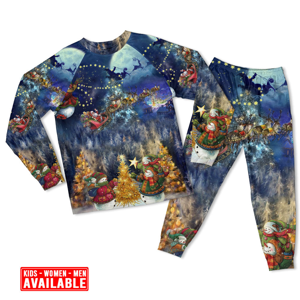 Santa Loving Family Christmas Long Sleeve Pajamas Set For Festive Sleepovers And Family Photos