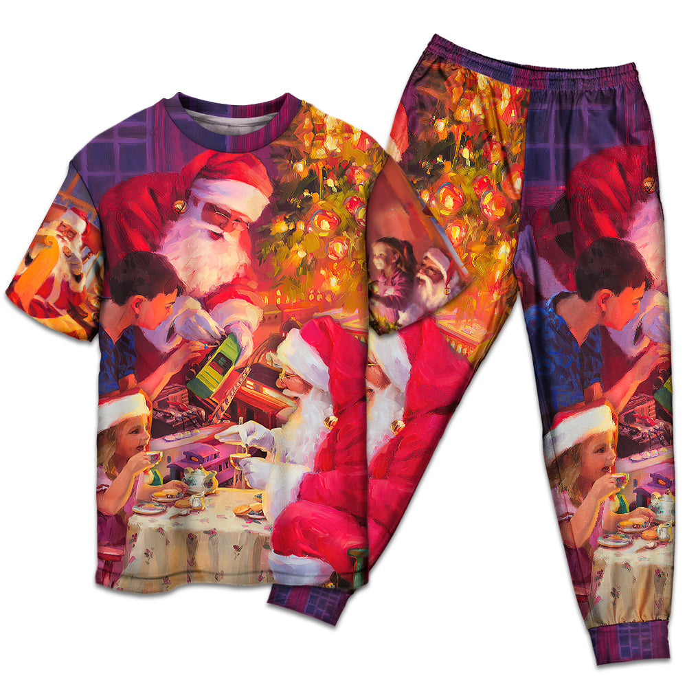 Santa Christmas Story Short Sleeve Pajamas Set For Holiday Bedtime And Cozy Home Wear