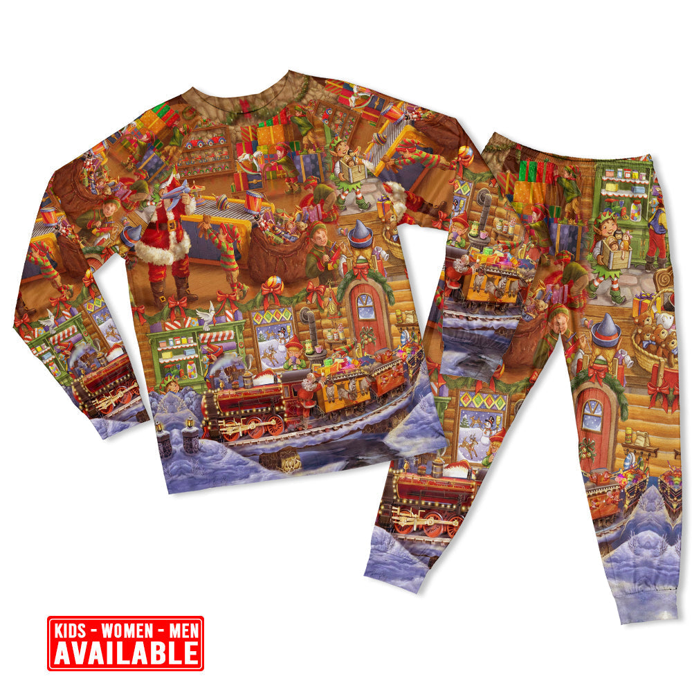 Santa Christmas Happiness Long Sleeve Pajamas Set For Holiday Travel And Comfortable Home Wear