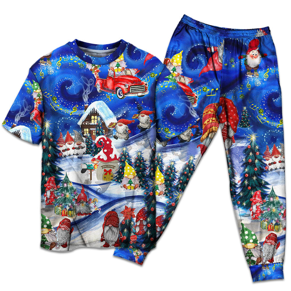 Festive Gnome Friends Christmas Short Sleeve Pajamas Set For Christmas Mornings And Relaxed Lounging