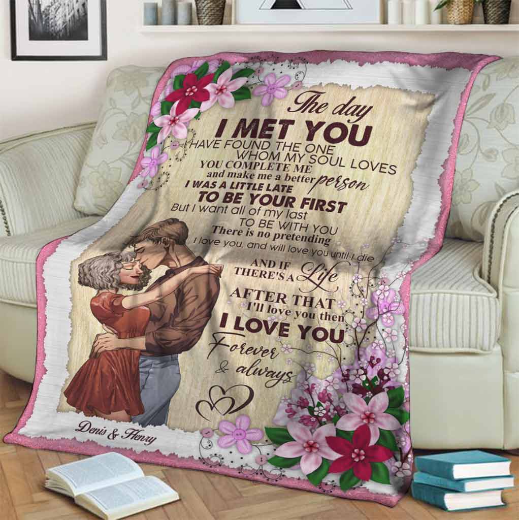 Family My Favorite Place In All The World Personalized Flannel Blanket For Cozy Bedroom Sofa Decor