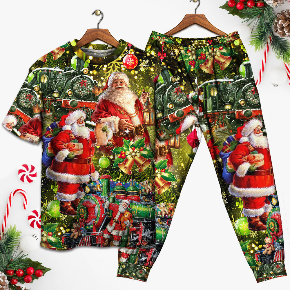 Santa Christmas Gift Delivery Short Sleeve Pajamas Set For Festive Sleepovers And Family Photos