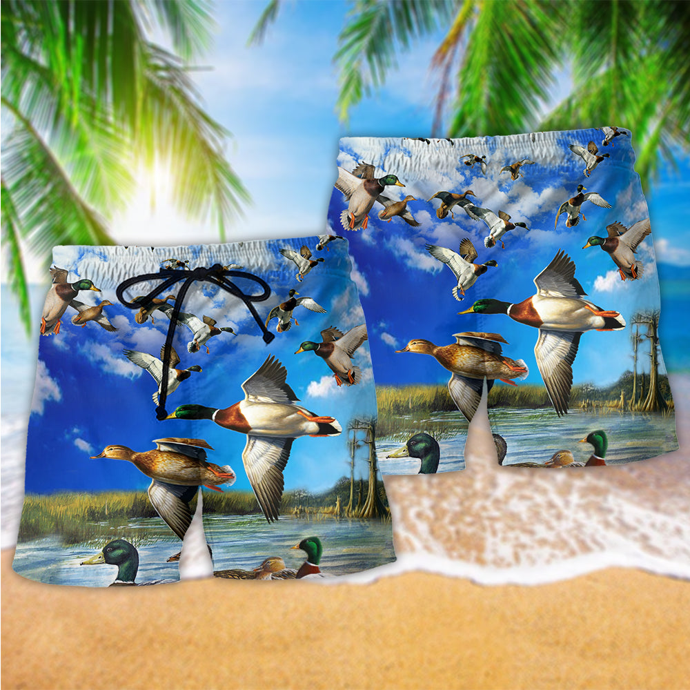 Duck Keep Freedom Wild Beach Shorts For Poolside Relaxation And Summer Adventures
