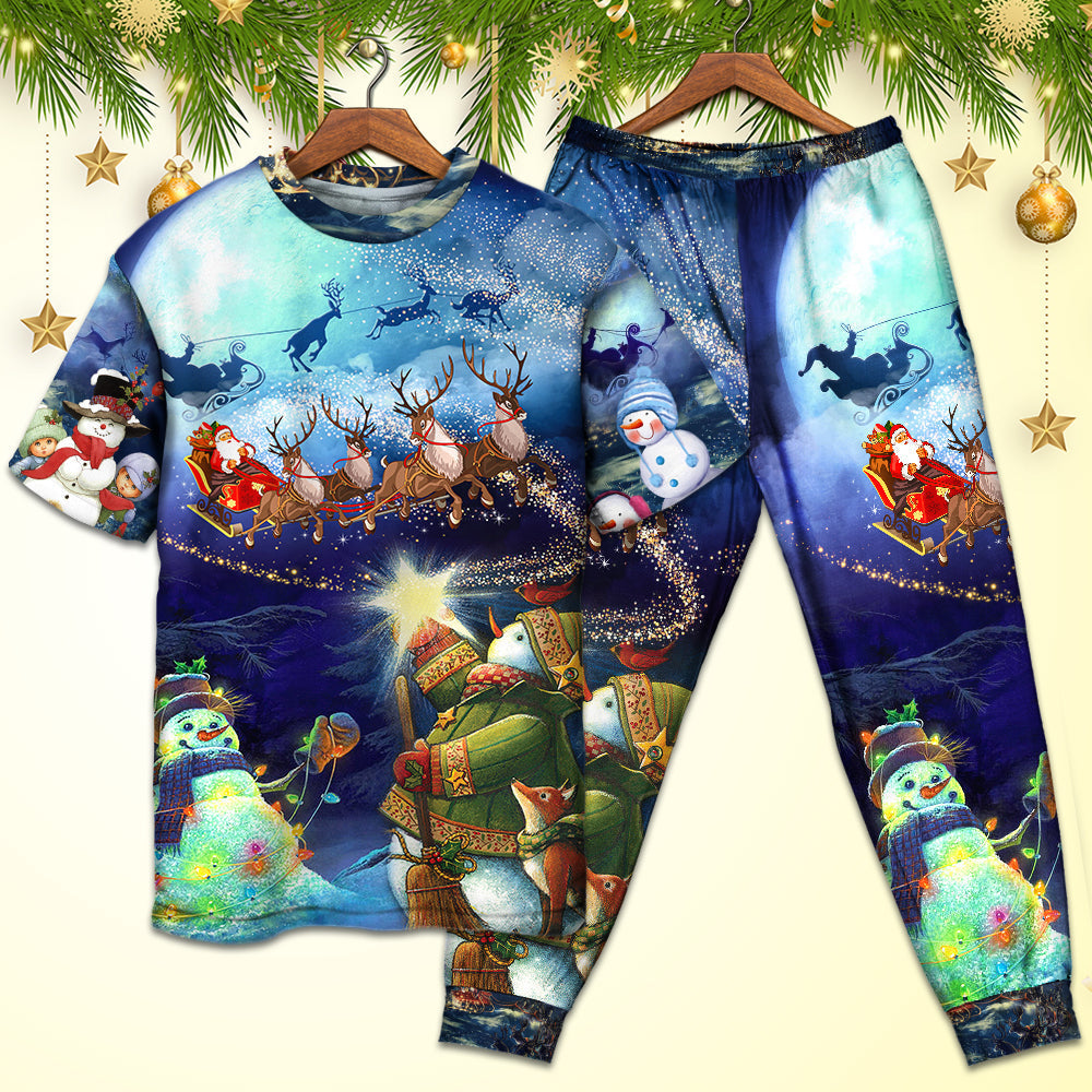 Santa Holiday Reindeer And Snowman Short Sleeve Pajamas Set For Christmas Sleepwear And Family Lounging