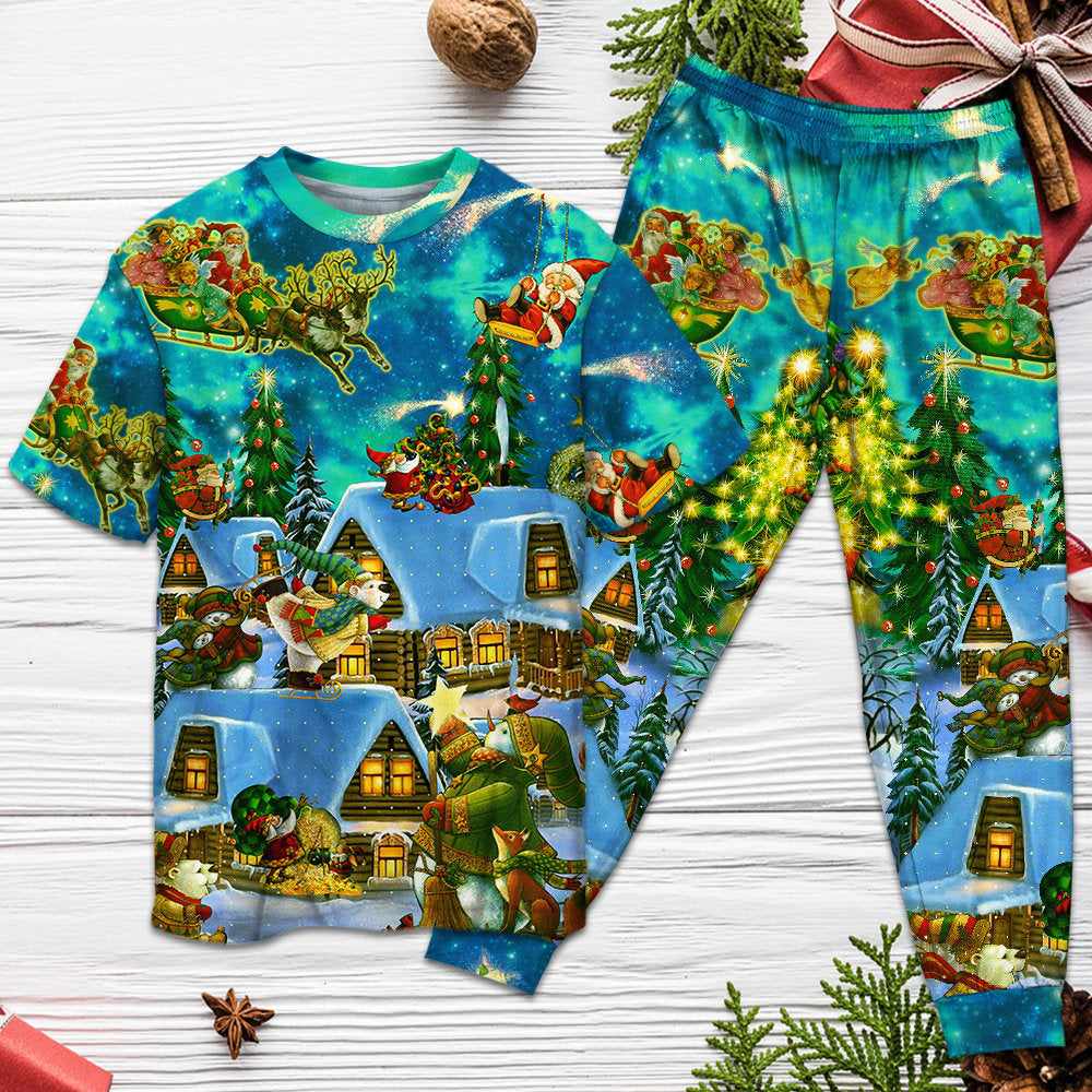 Magical Christmas Night Short Sleeve Pajamas Set For Christmas Sleepwear And Family Lounging