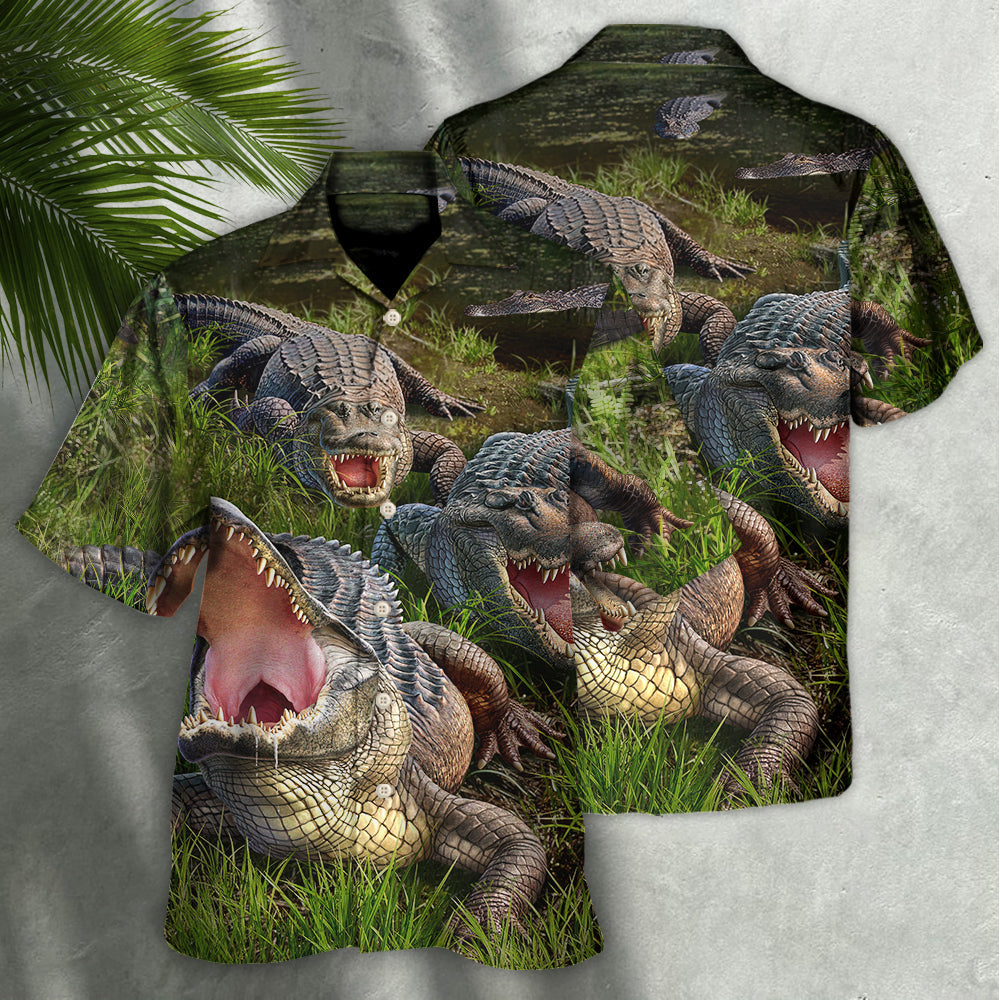 Crocodile Turn Head Hawaiian Shirt Button Front Artwork For Tropical Vacations