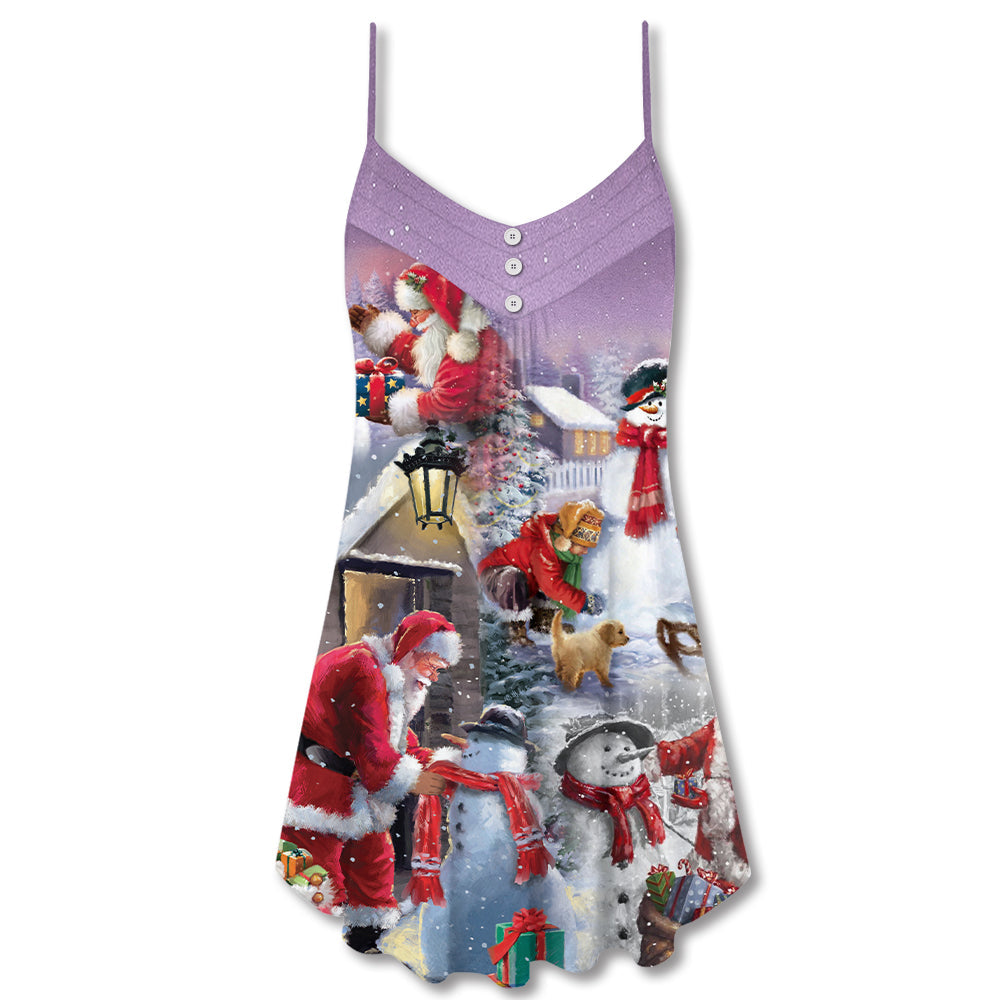 Christmas Santa Builds Snowman Gifts V-Neck Sleeveless Cami Dress For Festive Events And Casual Summer Styling