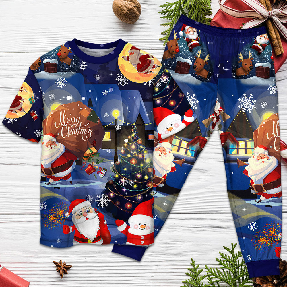 Santa And Christmas Gifts Short Sleeve Pajamas Set For Christmas Sleepwear And Family Lounging