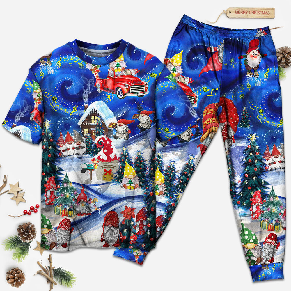 Festive Gnome Friends Christmas Short Sleeve Pajamas Set For Christmas Mornings And Relaxed Lounging