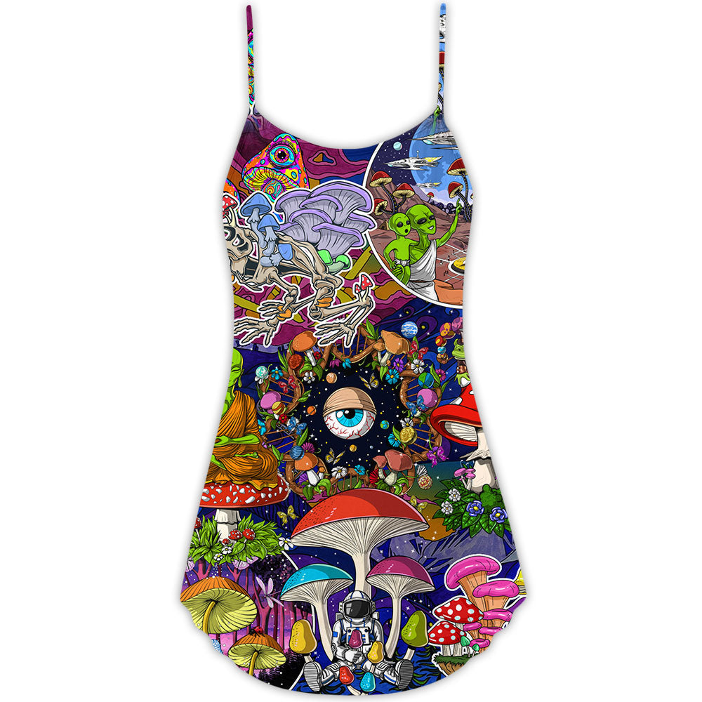 Hippie Mushroom Aliens Stay Hippie V-Neck Sleeveless Cami Dress For Summer Events And Comfortable Everyday Style