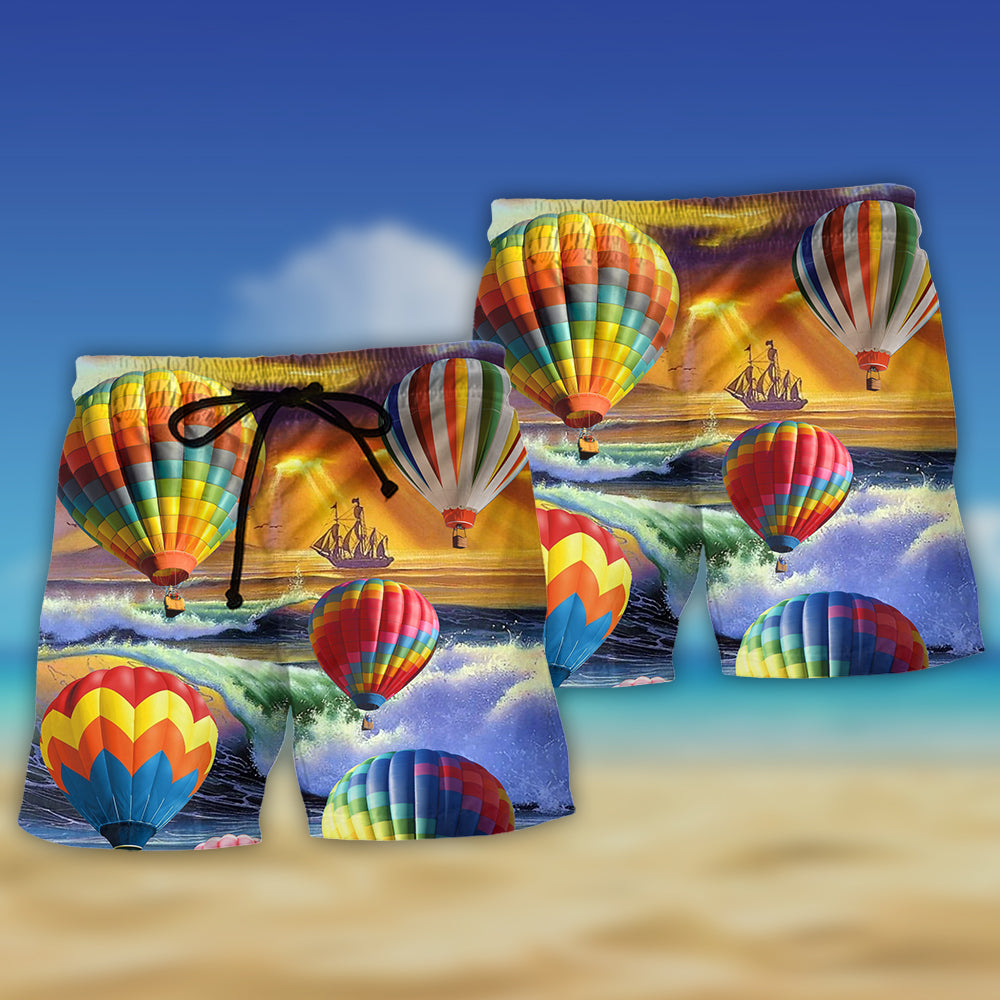 Balloon Beach Shorts Pattern Detail For Summer Travel And Bright Seasonal Outfits