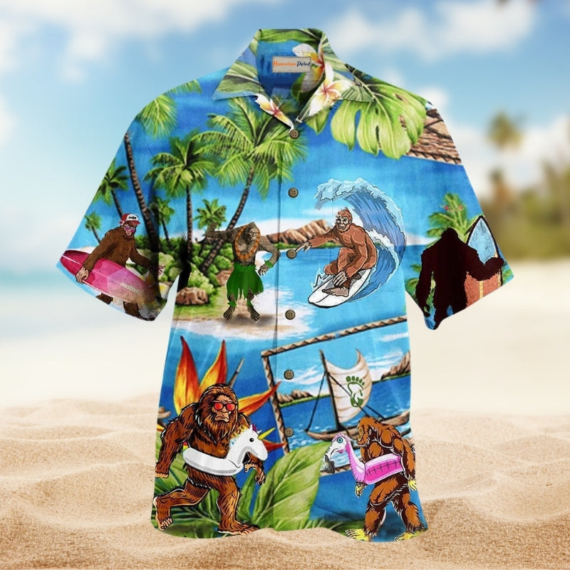 Vintage Gardening Tomatoes Hawaiian Shirt Print Closeup For Coastal Travel