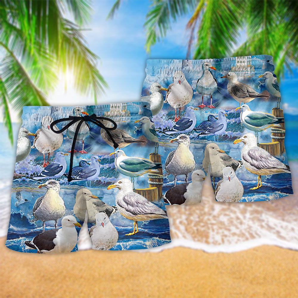 Coastal Seagull Beach Shorts Pattern Detail For Leisure Travel And Distinctive Seasonal Style