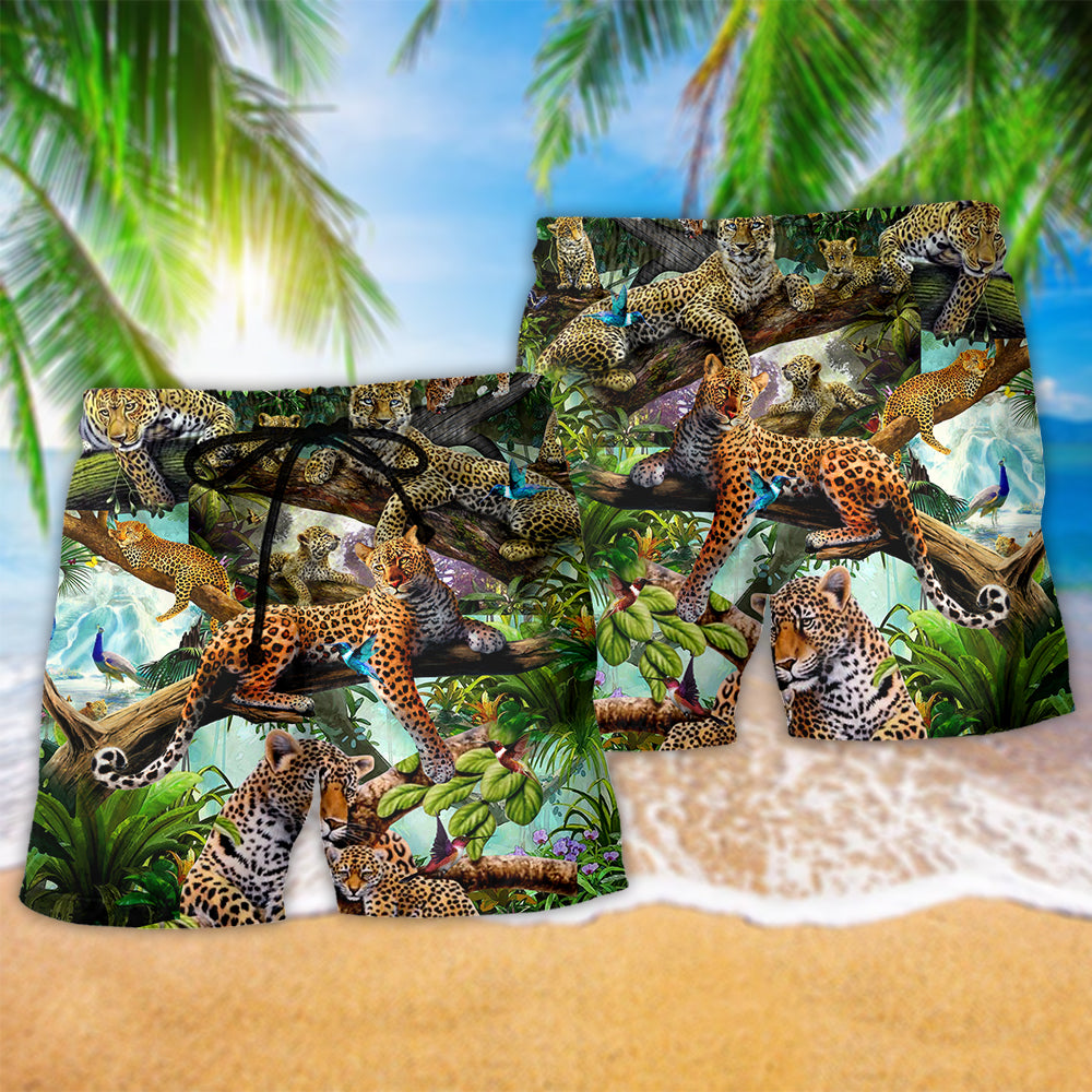 Catamount Forest Nature Beach Shorts Pattern Detail For Beachside Relaxation And Weekend Casual Style
