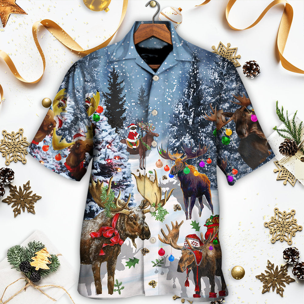 Festive Moose Christmas Hawaiian Shirt Pattern Detail For Summer Holidays And Outdoor Fun
