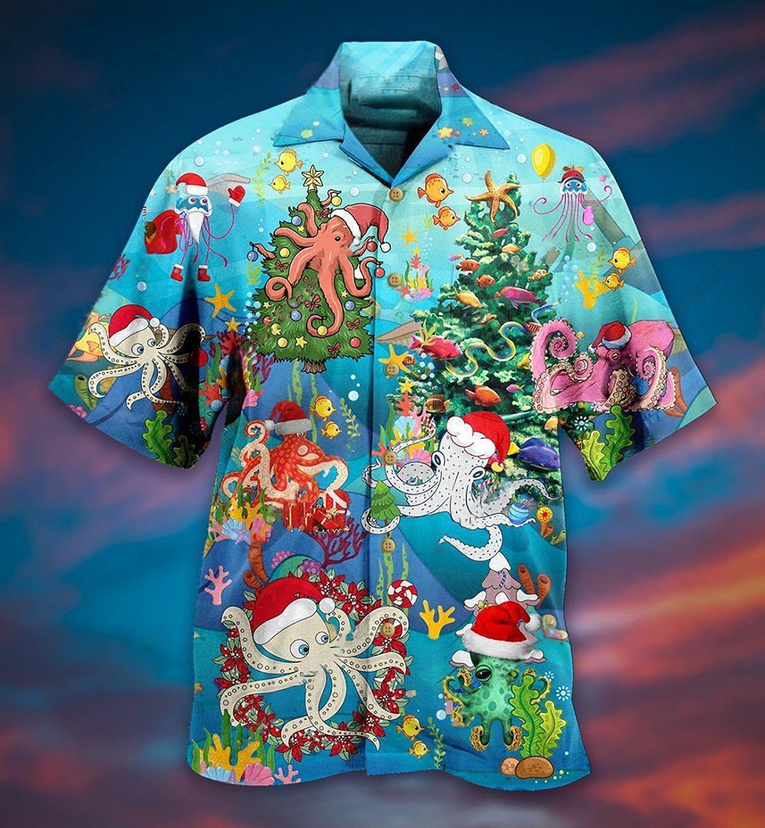 Festive Happy Octopus Christmas Hawaiian Shirt For Beach Parties And Weekend Getaways