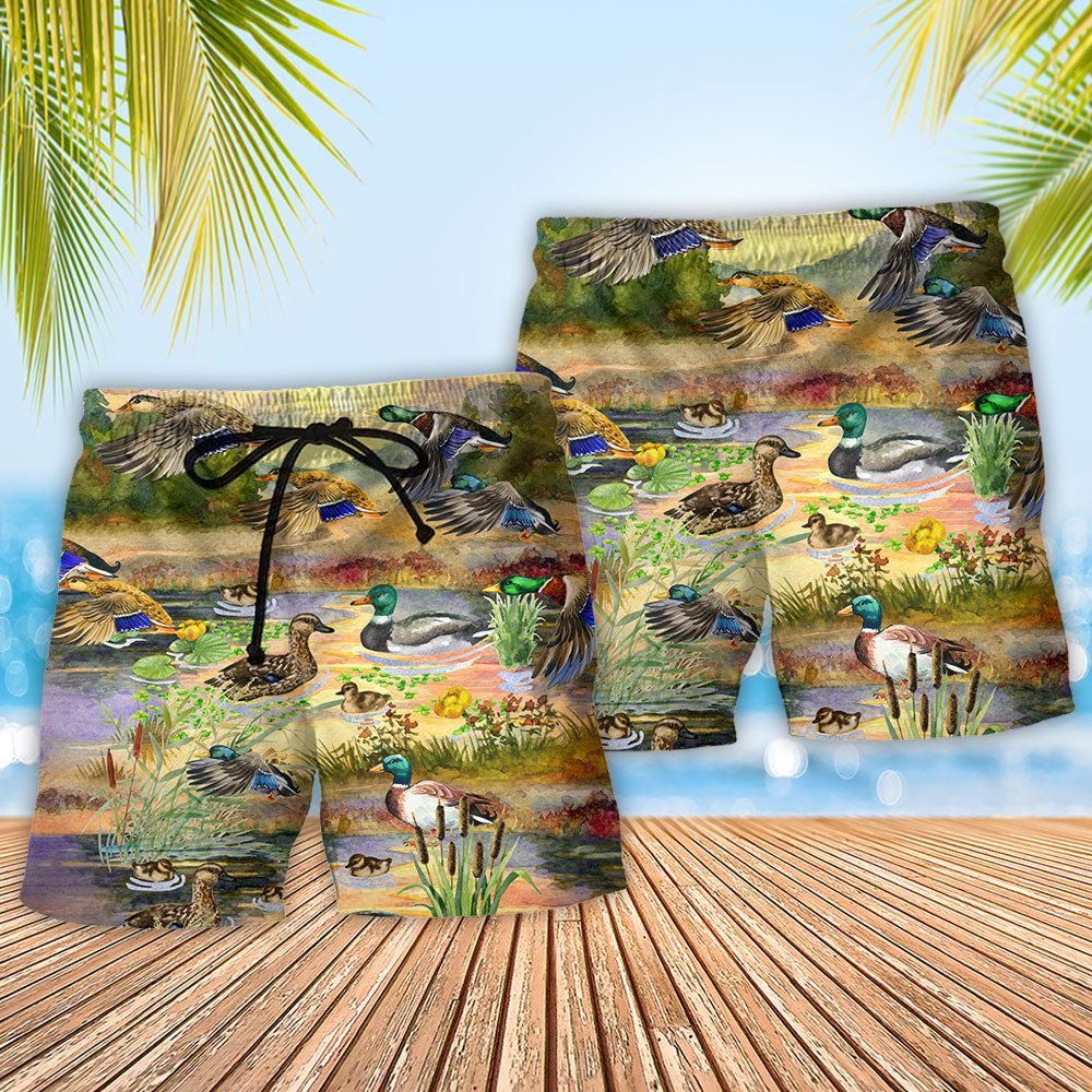 Duck Wildlife Sky Beach Shorts Pattern Detail For Everyday Outings And Relaxed Casual Style