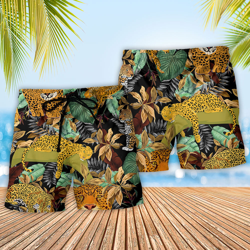 Leopard Natural Animal Beach Shorts Pattern Detail For Outdoor Activities And Flexible Everyday Wear
