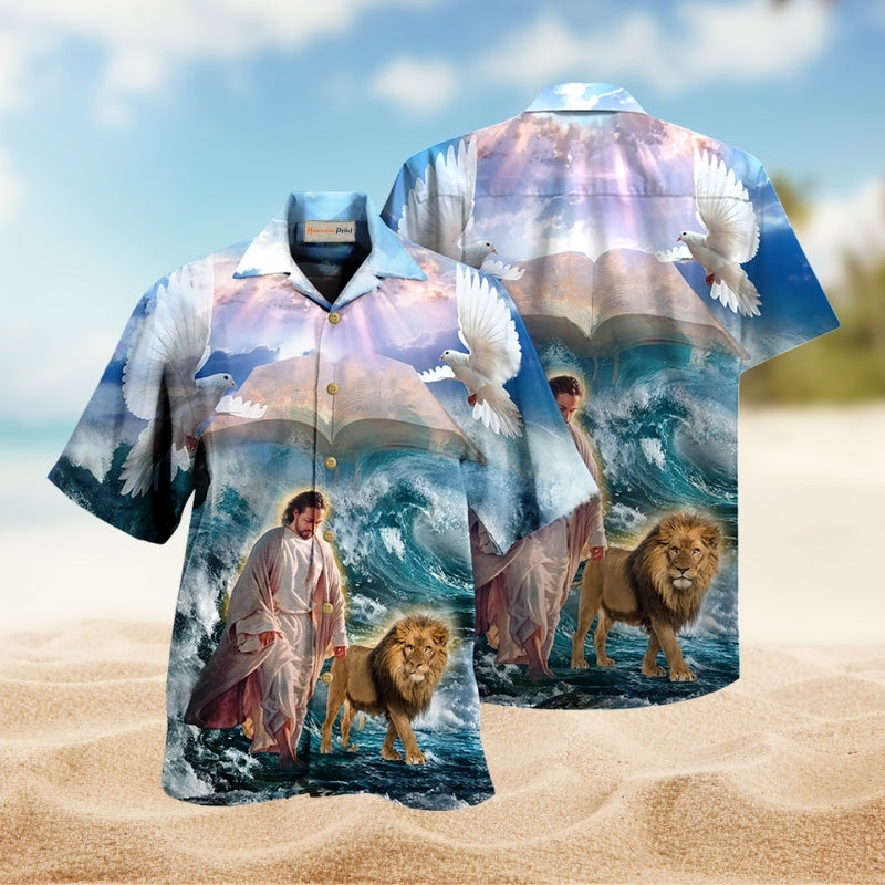 Windsurfing Adventure Graphic Hawaiian Shirt Pattern Detail For Resort Wear