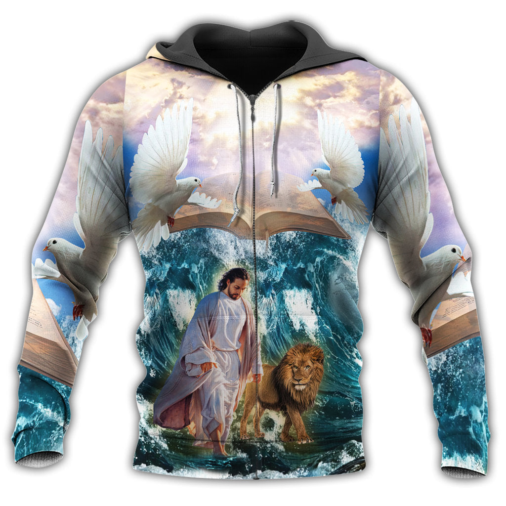 Lion Faith Warm Spirit Hoodie For Faith Gatherings Casual Travel And Positive Expression