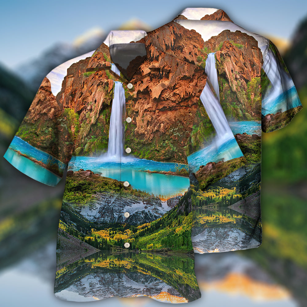Patriotic American Hawaiian Shirt With Detailed Graphic For Vacation Getaways Resort Wear And Casual Celebrations