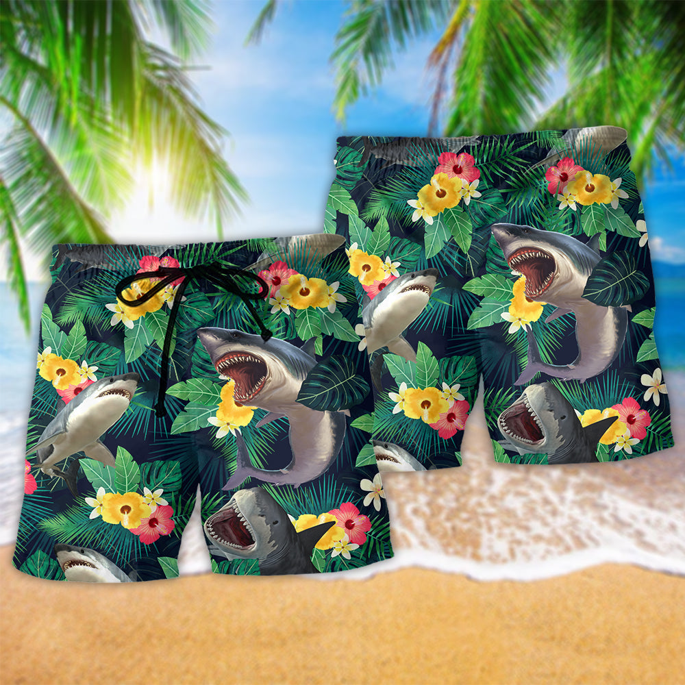 Shark Tropical Leaf Summer Beach Shorts Pattern Detail For Relaxed Weekends And Bright Summer Outfits