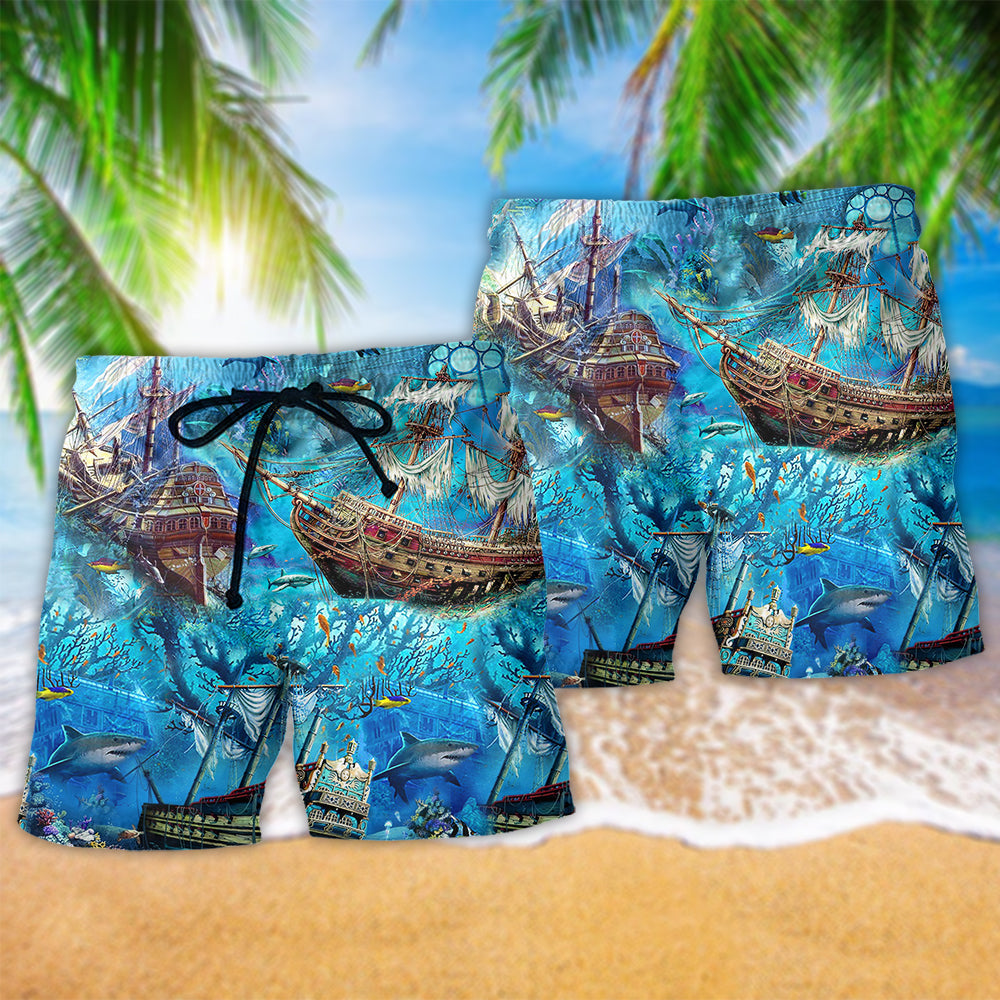Sunken Ship Ocean Treasure Beach Shorts Pattern Detail For Sunny Day Activities And Casual Outdoor Comfort