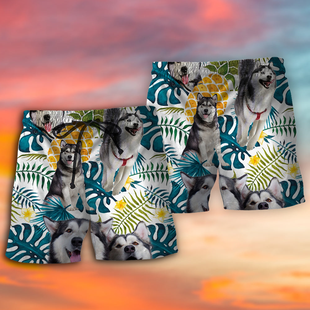 Husky Tropical Leaf Floral Beach Shorts Pattern View For Coastal Holidays And Casual Activities
