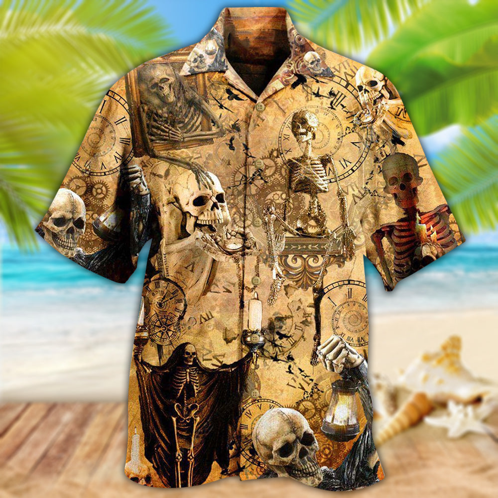 Vintage Skull Hawaiian Shirt With Detailed Graphic For Tropical Holiday Resort Parties And Everyday Style