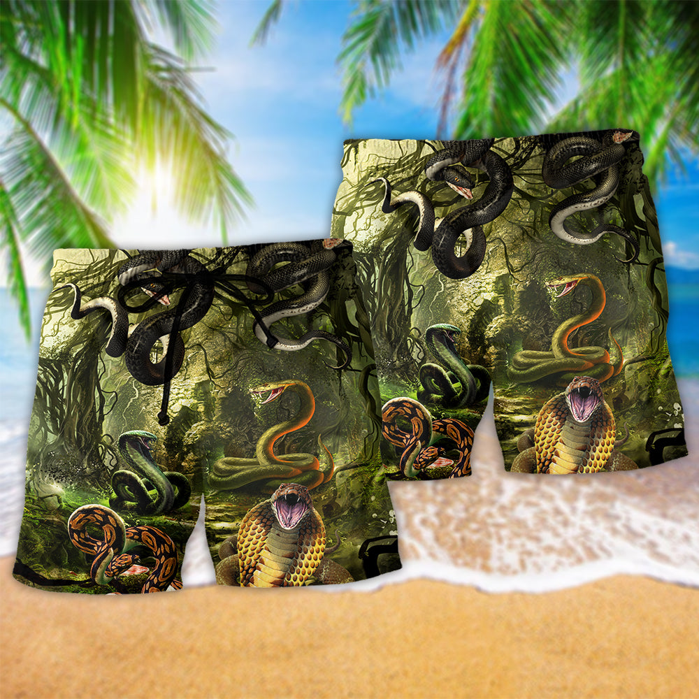 Snake Beach Shorts Pattern Detail For Resort Wear And Comfortable Daily Use